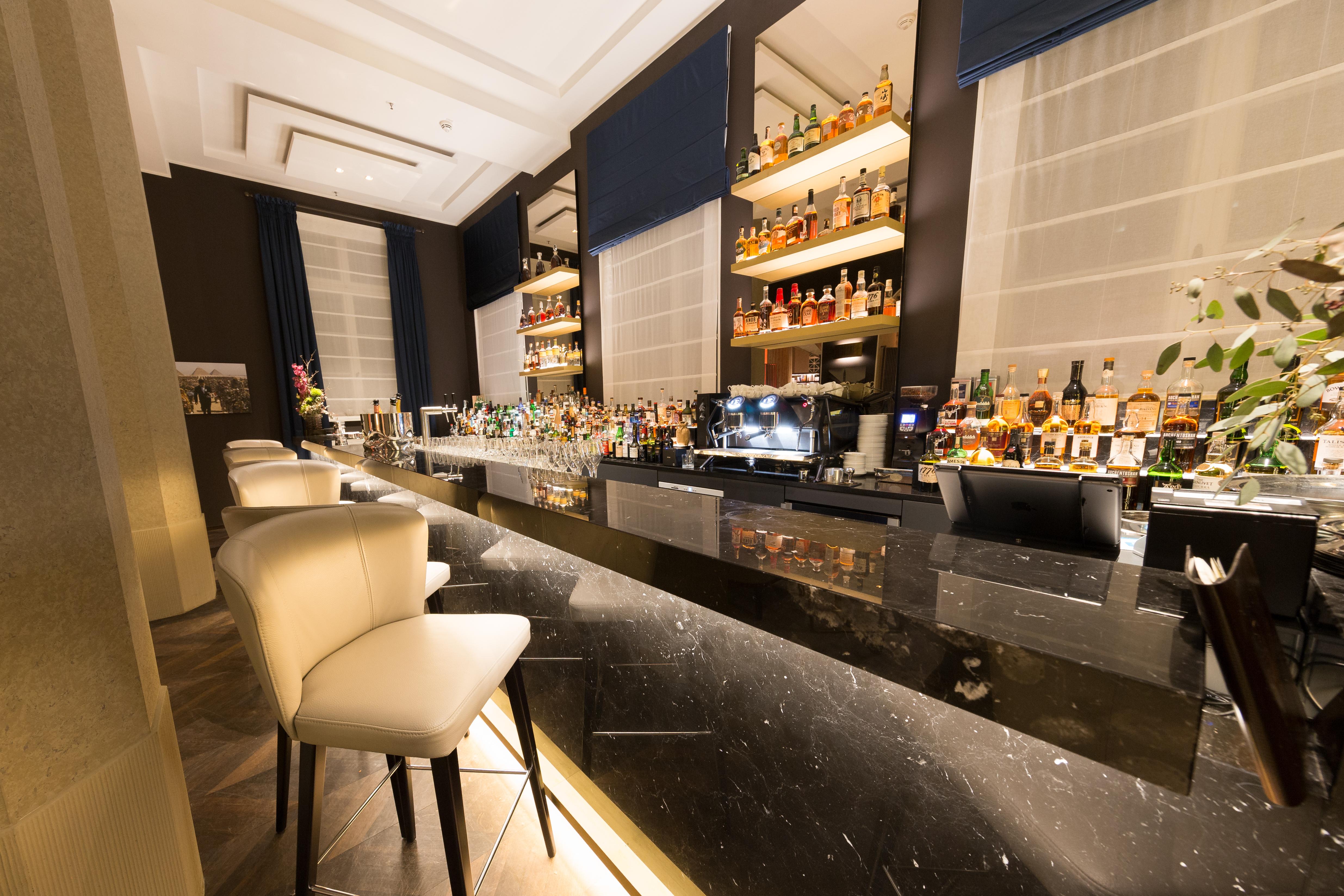 The Wellem, In The Unbound Collection By Hyatt Hotel Düsseldorf Exterior foto The bar at the hotel