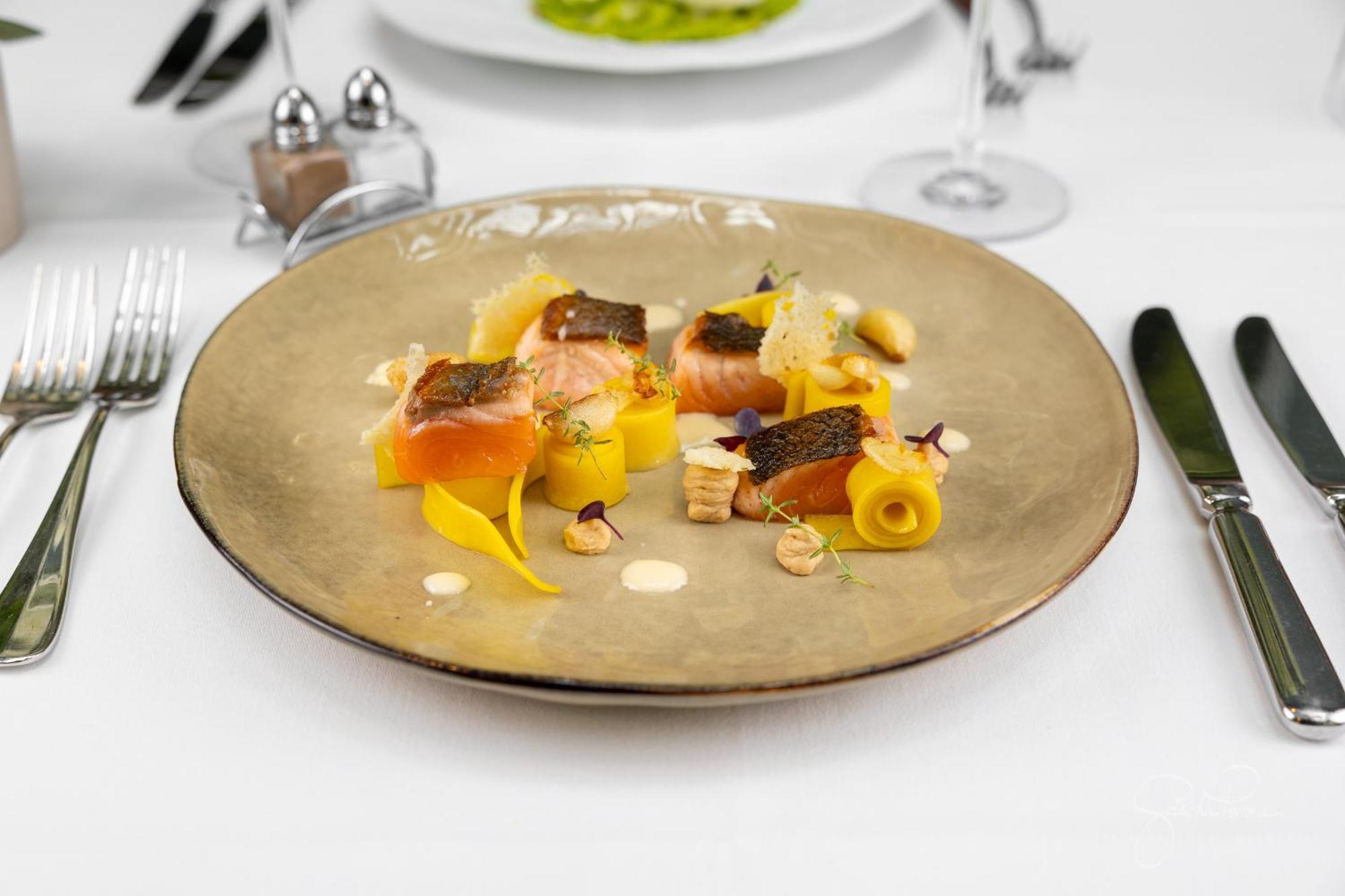The Wellem, In The Unbound Collection By Hyatt Hotel Düsseldorf Exterior foto A plate of food