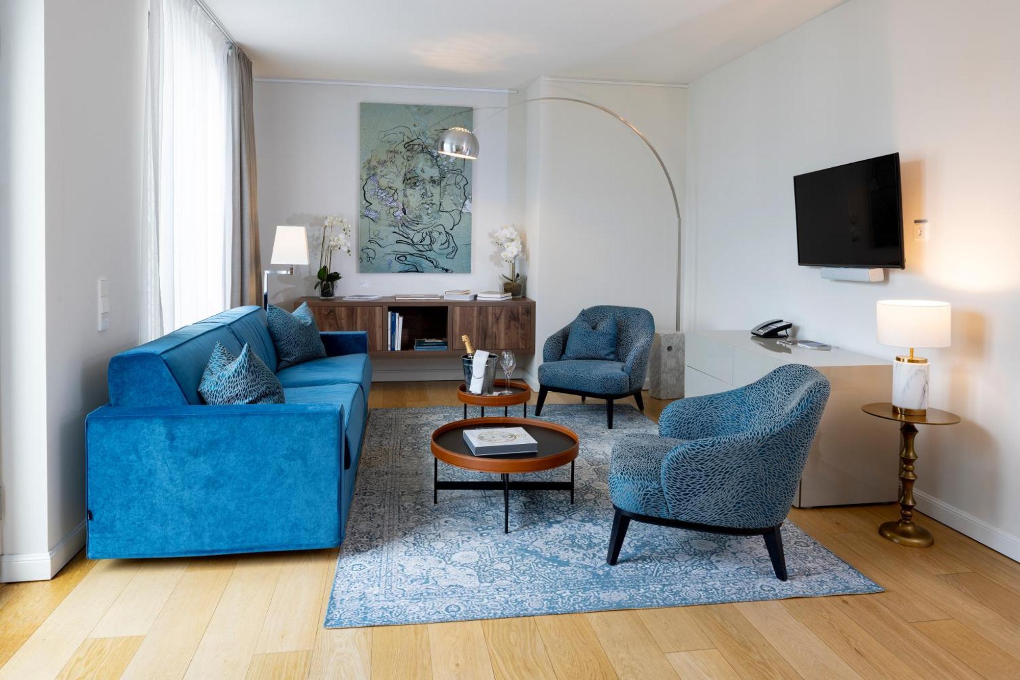 The Wellem, In The Unbound Collection By Hyatt Hotel Düsseldorf Exterior foto A living room in a serviced apartment in Berlin, Germany