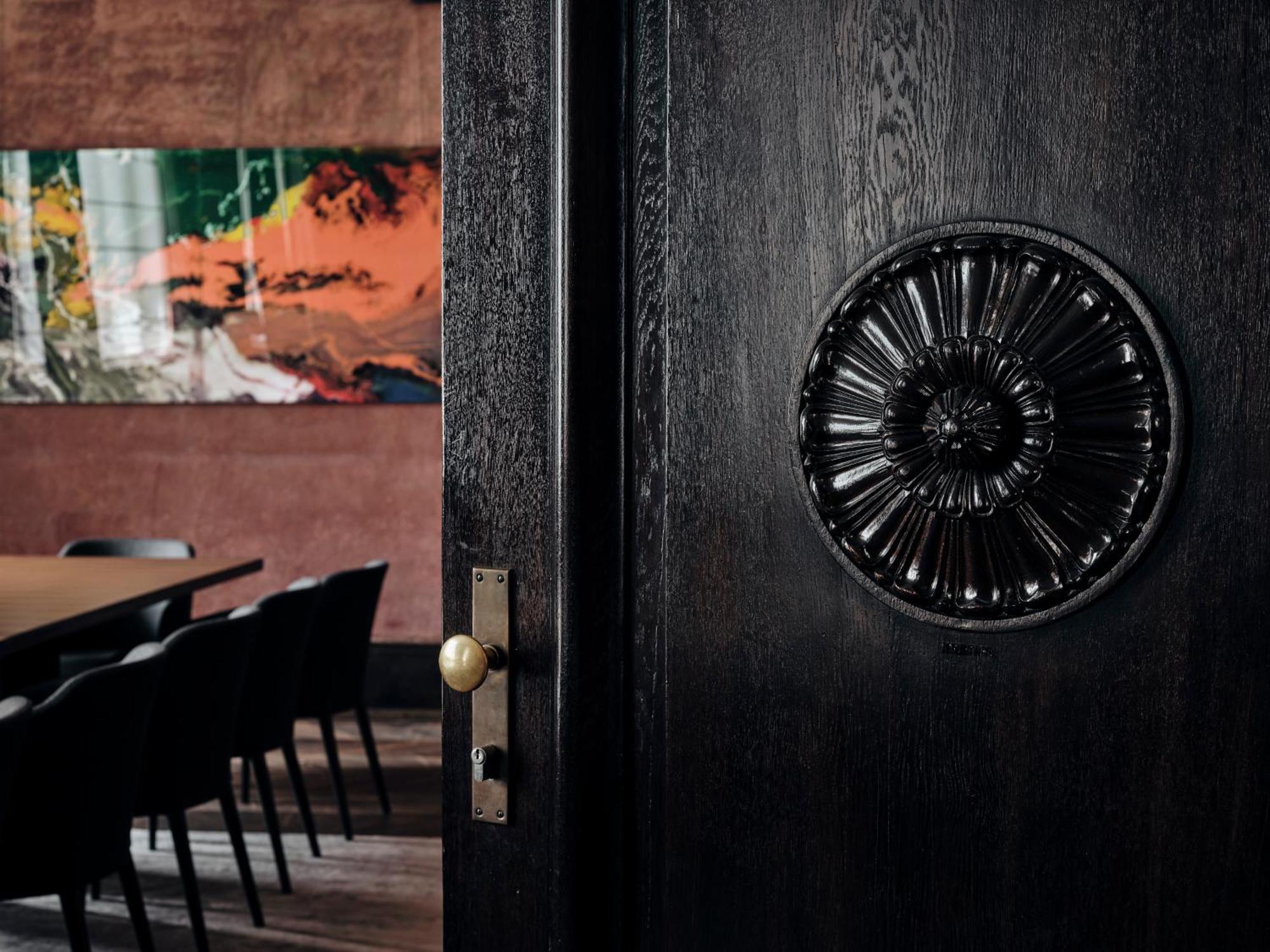 The Wellem, In The Unbound Collection By Hyatt Hotel Düsseldorf Exterior foto The door of the restaurant